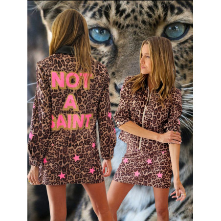 Chaqueta not a saint