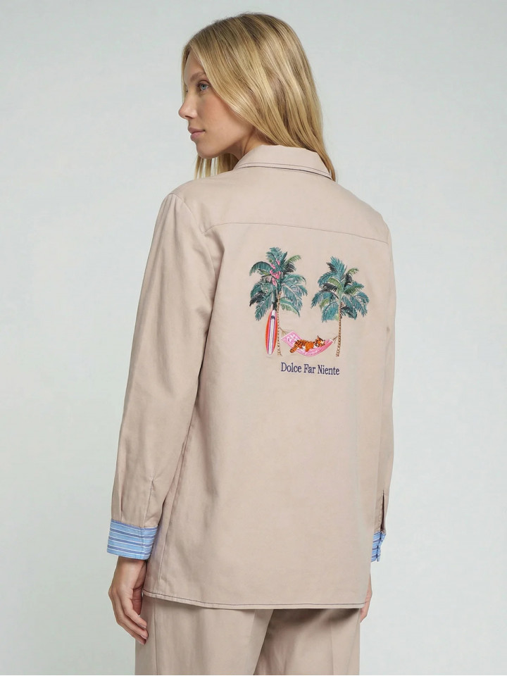 CHAQUETA BEIGE BOTONES DE...