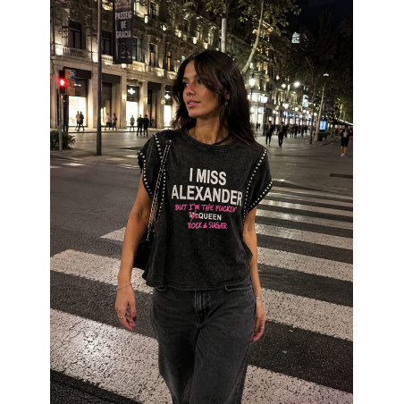 Camiseta ICONS tachas
