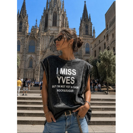Camiseta ICONS tachas Yves