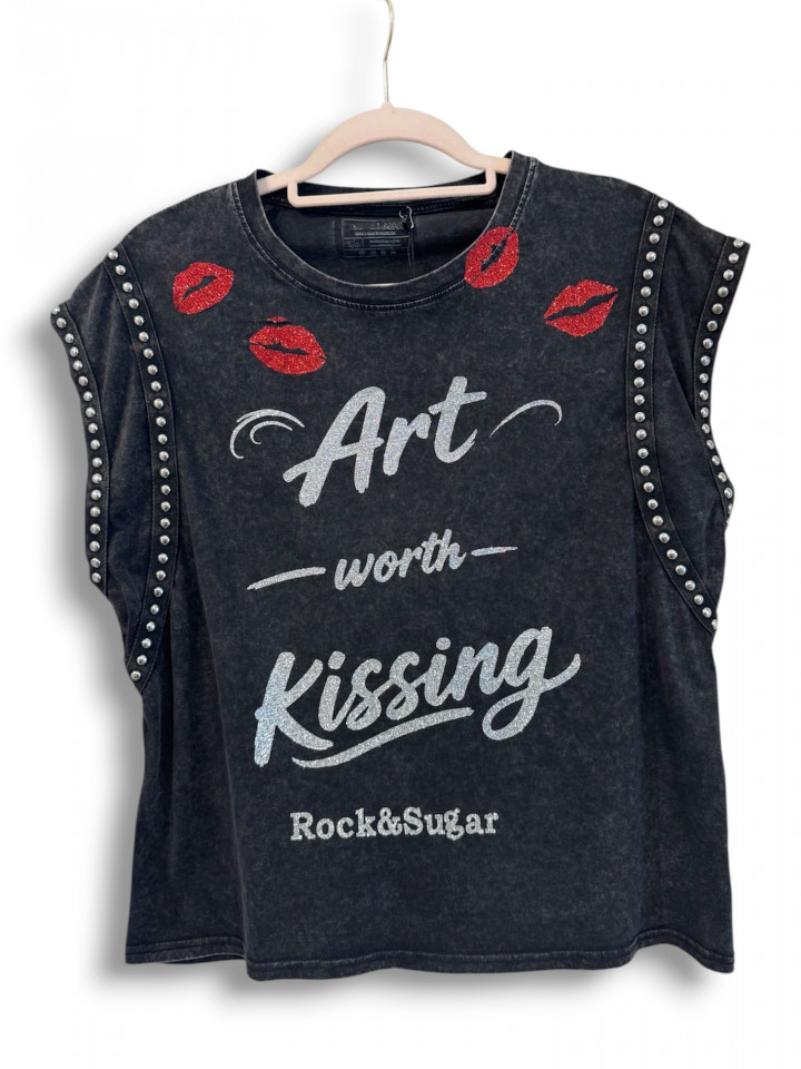 Camiseta Art Worth Kissing...