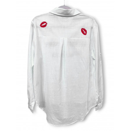 Camisa Art Worth Kissing