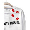 Camiseta Cropped Art Worth Kissing
